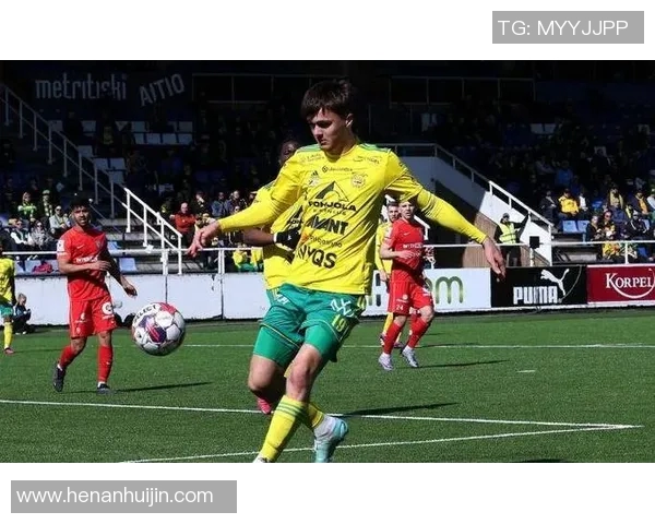 足球明星热衷关注乡村足球联赛助力基层足球发展与普及